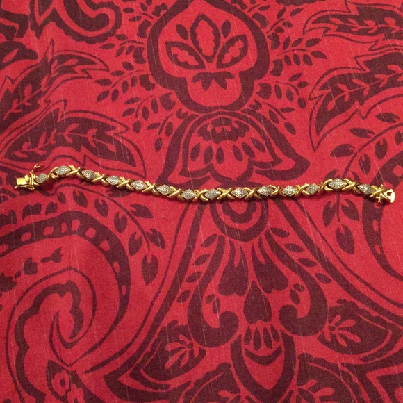 Accessories - Bracelet Accessories - Bracelet